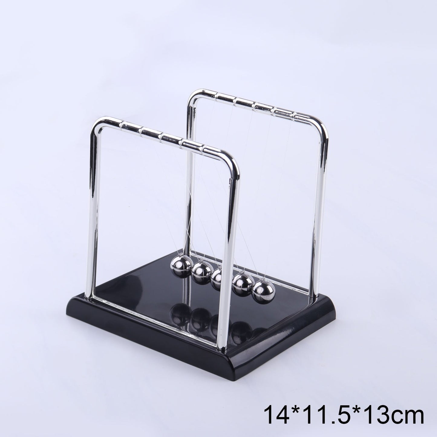 Newton's Cradle Desk Decor