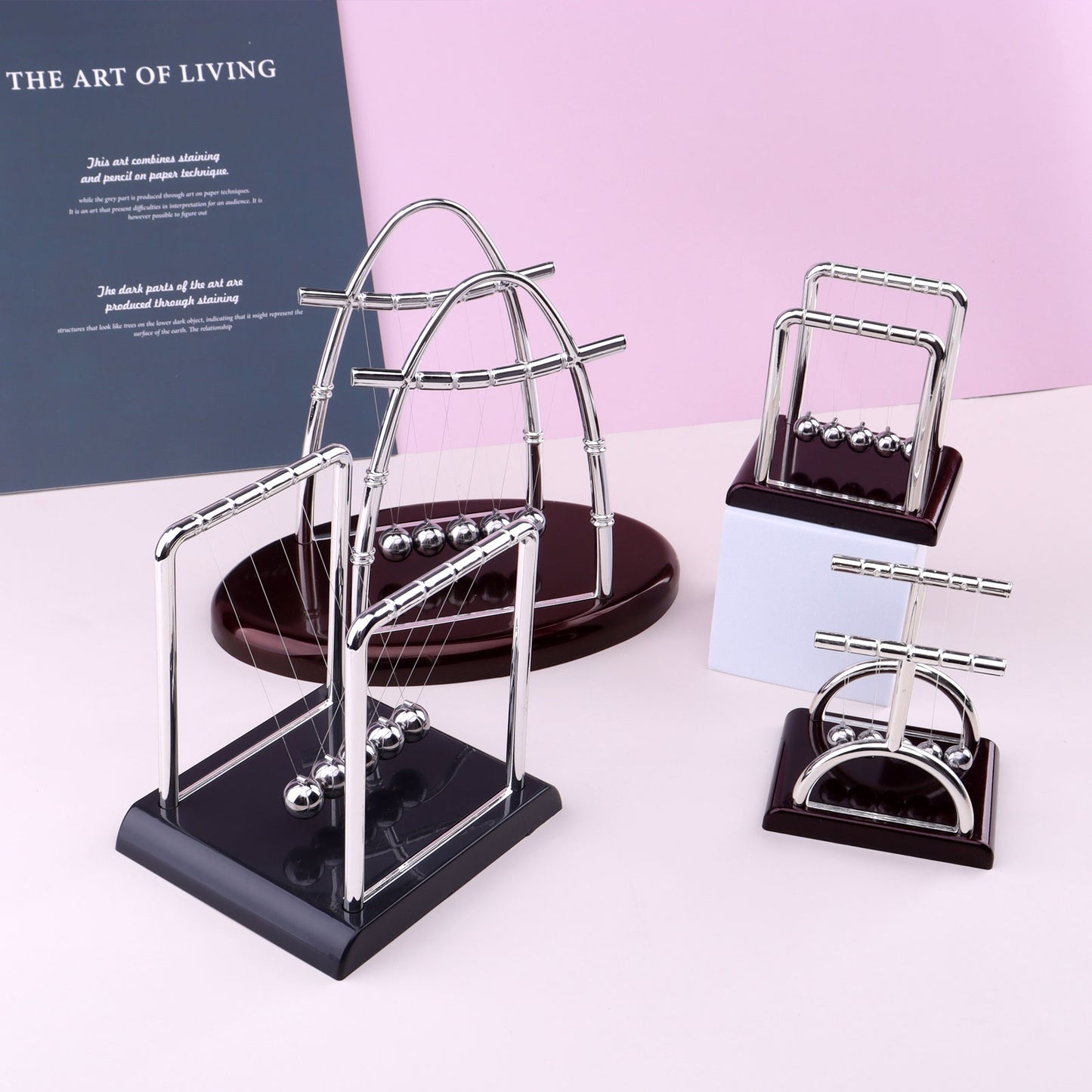 Newton's Cradle Desk Decor